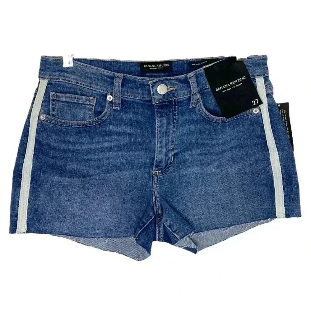 Banana Republic Mid-rise 3” Frayed Raw Hem Shorts